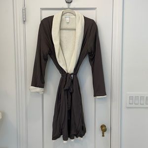 Eberjey plush-lined robe
